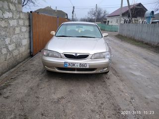 Mazda 626 foto 1