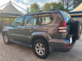 Toyota Land Cruiser Prado foto 3