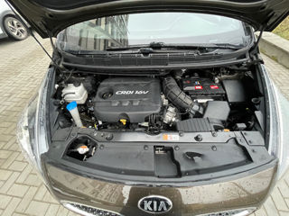 KIA Carens foto 9