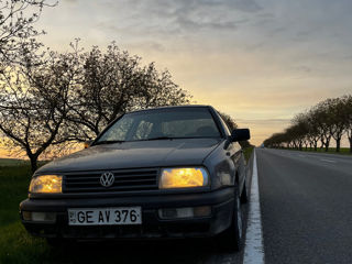 Volkswagen Vento foto 2