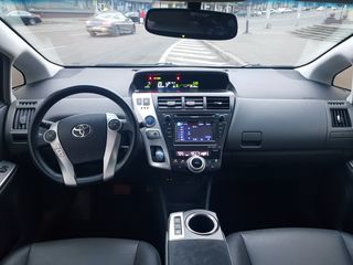 Toyota Prius + foto 8