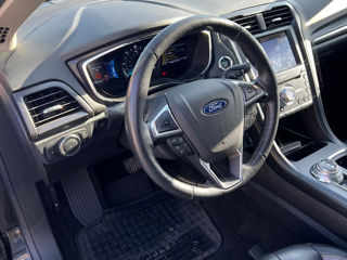 Ford Fusion foto 10