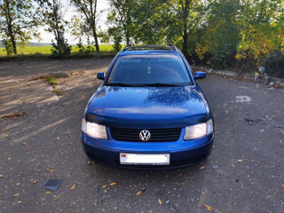 Volkswagen Passat foto 3