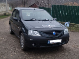 Dacia Logan foto 2