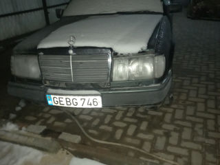 Mercedes Series (W124)