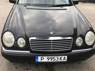 Mercedes E Class foto 7