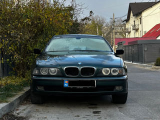 BMW 5 Series foto 9