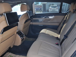 BMW 7 Series foto 12