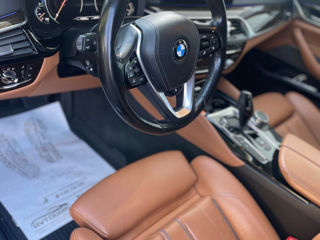 BMW 5 Series foto 4