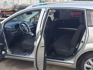 Toyota Corolla Verso foto 4