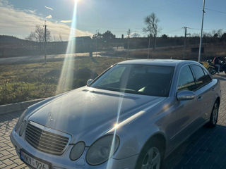 Mercedes E-Class foto 3