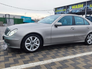 Mercedes E-Class foto 2