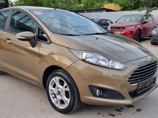 Ford Fiesta foto 4