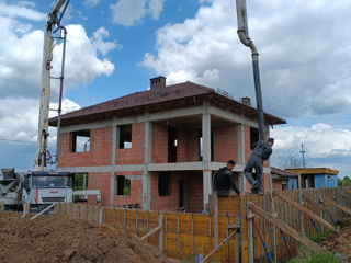 Pereţi din beton armat!