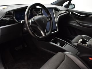 Tesla Model X foto 7