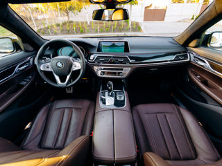 BMW 7 Series foto 4