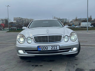 Mercedes E-Class foto 2