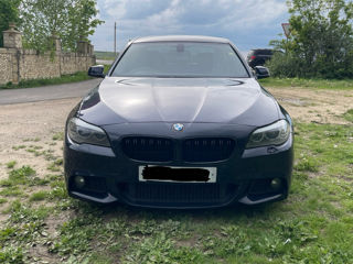 BMW 5 Series foto 3