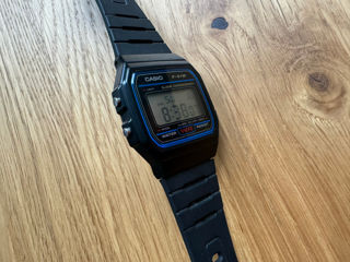 Casio F-9W foto 2