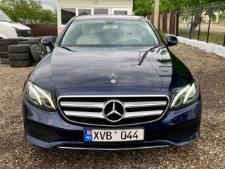 Mercedes E-Class foto 2