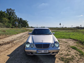 Mercedes E-Class foto 5