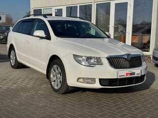 Skoda Superb foto 2