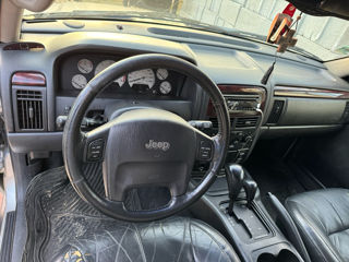 Jeep Cherokee foto 5