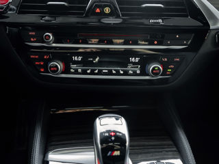 BMW 5 Series foto 15