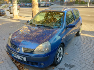 Renault Clio foto 6