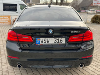 BMW 5 Series foto 4