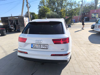 Audi Q7 foto 8