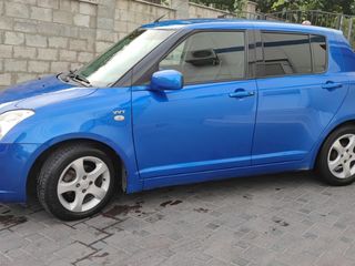 Suzuki Swift foto 5