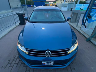 Volkswagen Jetta foto 1