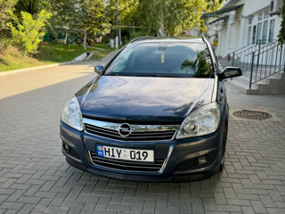 Opel Astra foto 1