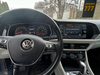 Volkswagen Jetta foto 5