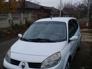 Renault Grand Scenic foto 4