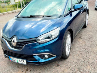 Renault Grand Scenic foto 2