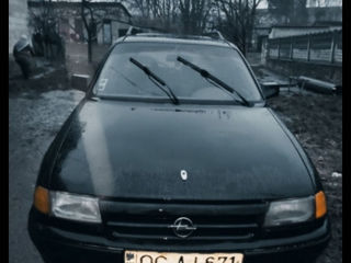 Opel Astra foto 2