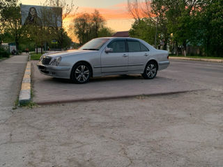 Mercedes E-Class foto 5