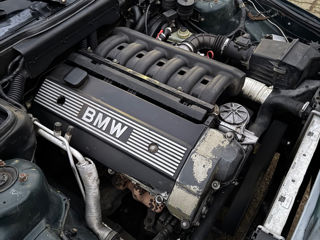 BMW 5 Series foto 2