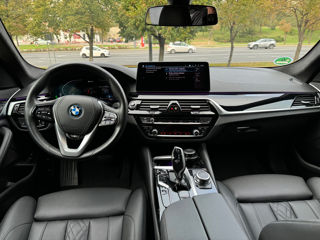 BMW 5 Series foto 14