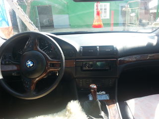 BMW 5 Series foto 5