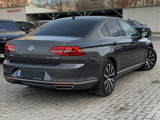 Volkswagen Passat foto 3