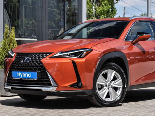 Lexus UX foto 2