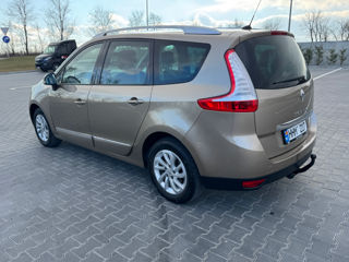 Renault Grand Scenic foto 3