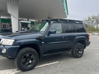 Nissan Patrol foto 1