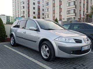 Renault Megane foto 2