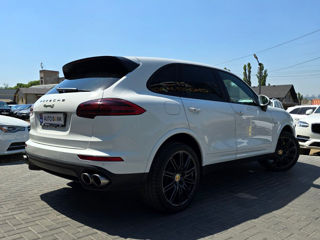 Porsche Cayenne foto 4