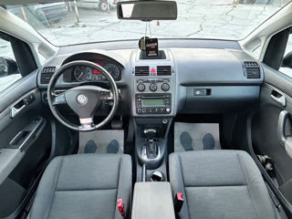 Volkswagen Touran foto 6