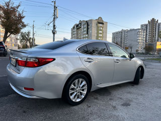 Lexus ES Series